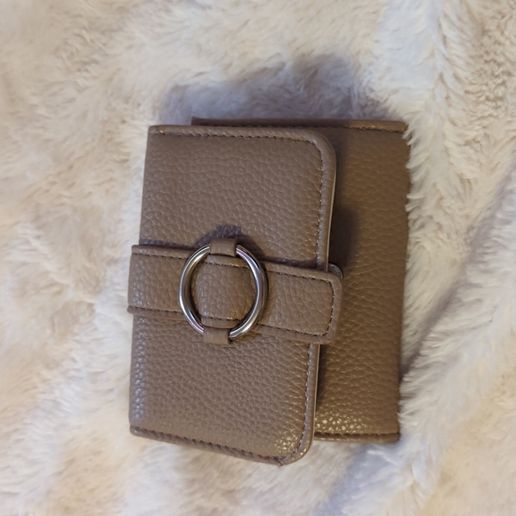 Three wallets - Picture 2 of 4